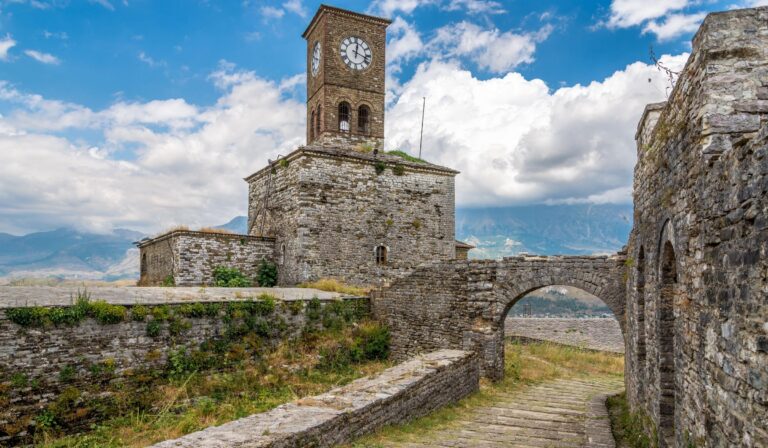 Gjirokaster_Castle_by_Pudelek_5_-_Clock_Tower